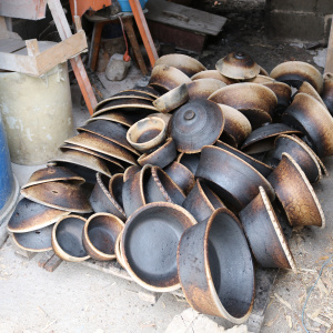 Fired pottery ready for market Ularice (2018). Photo: Mark Jackson