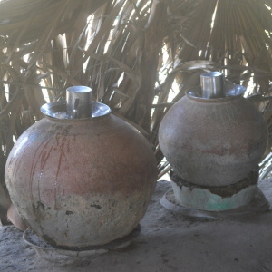 Ceramic vessel used as water container - Edjim village - Diola-Felupe land (Photo: Bruno Pastre Máximo)