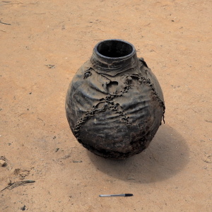 A terre ma’ ceremonial pot with animal skin covering to keep contents cool. Photo: David Kay