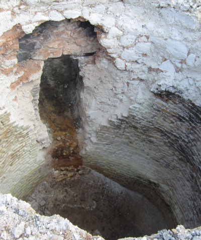 Details on the structure of an elaborate lime kiln. Photo: ChWB