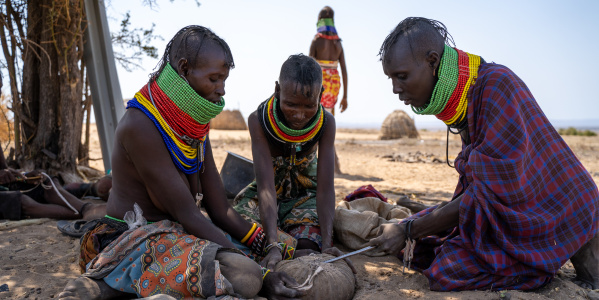 Women making an akutom container, southern Turkana, 2021 (Photo: Samuel Derbyshire)